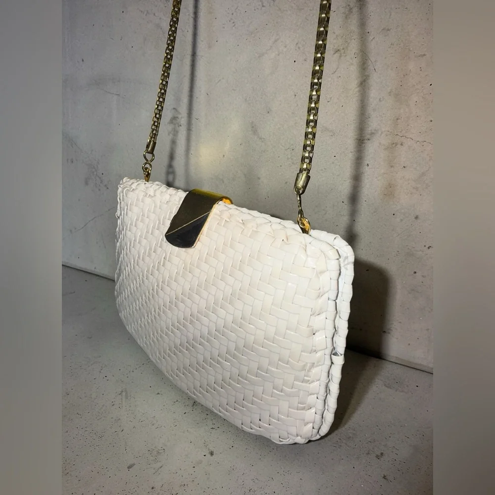 Vintage White Woven Clutch Purse Gold Chain Strap Convertible Shoulder Bag - Picture 2 of 8